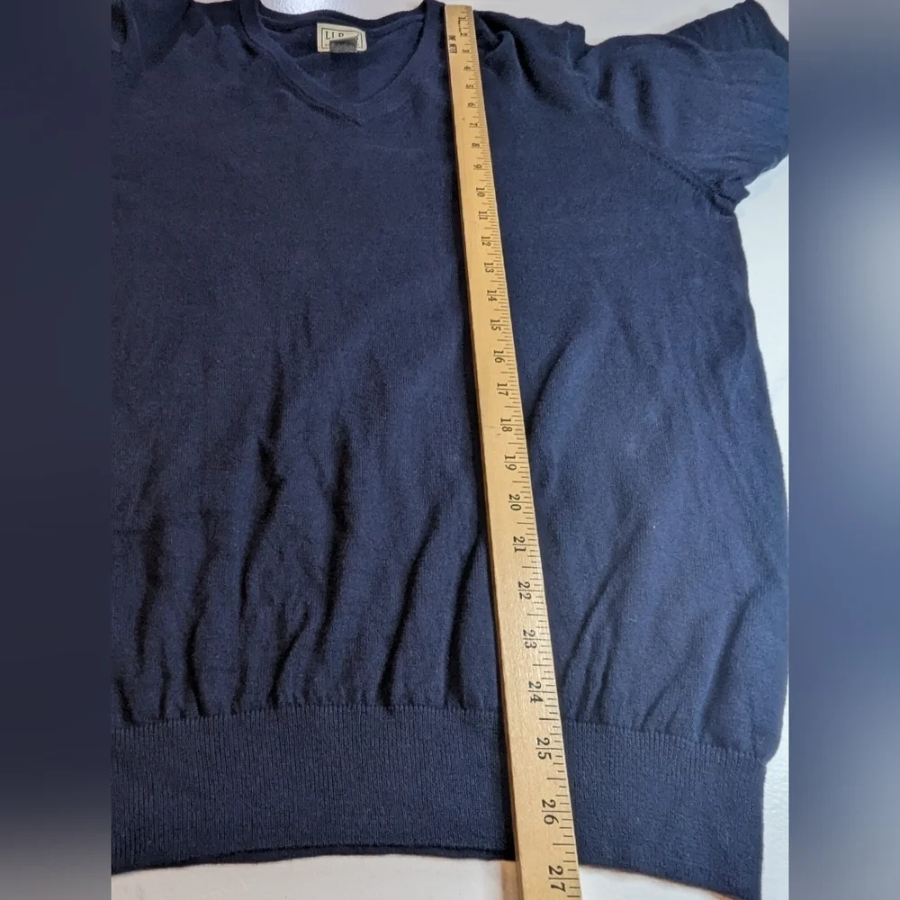 L.L. Bean Cashmere/Cotton V-Neck Navy Blue Pullover Sweater, Mens Large